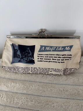 Benefit Novelty Canvas Kiss-Lock Clutch in Cream and Navy